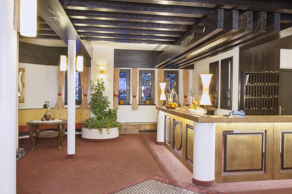 Hotel Neue Burg Nauders Exterior foto